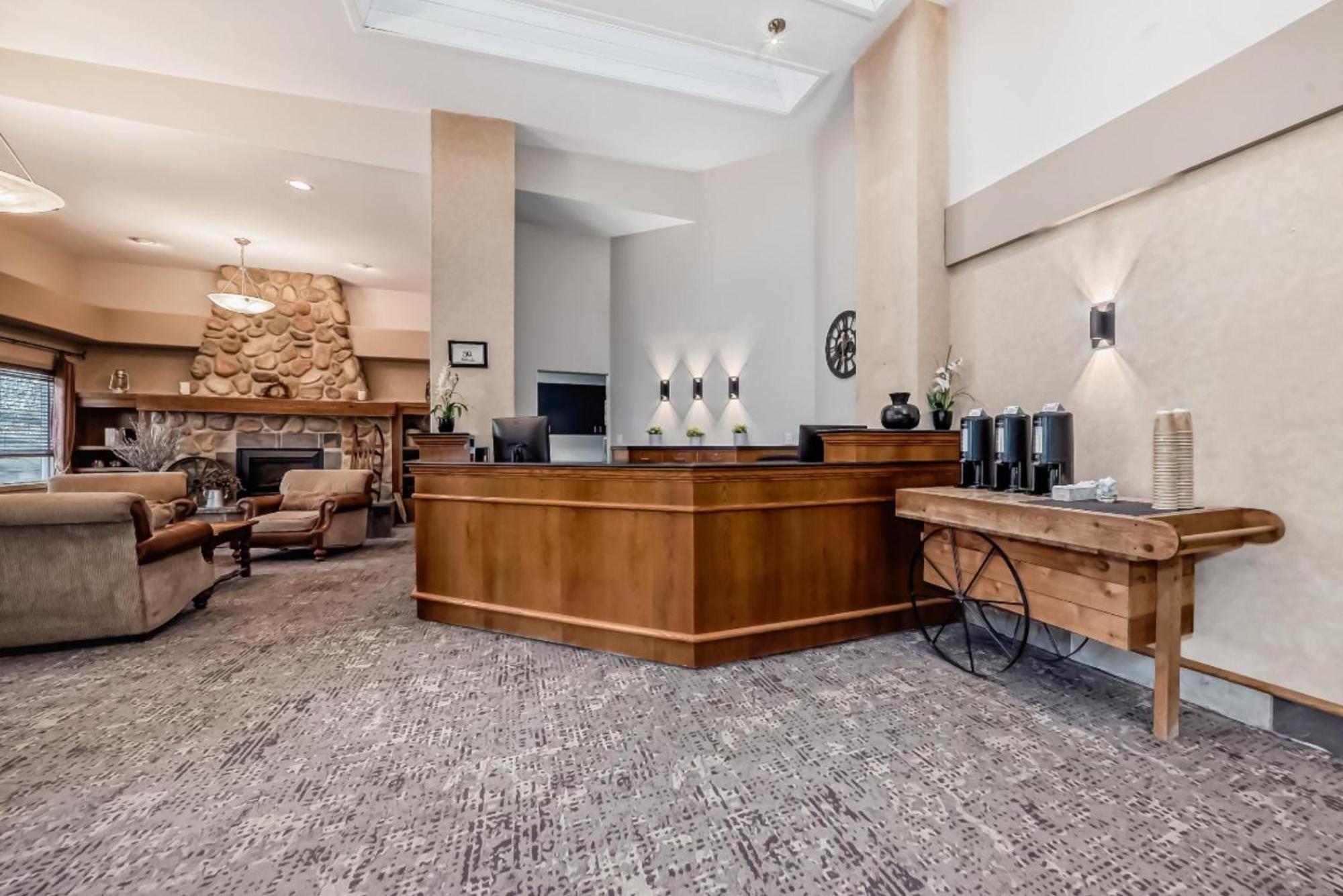 Stony Plain Inn & Suites Exteriér fotografie